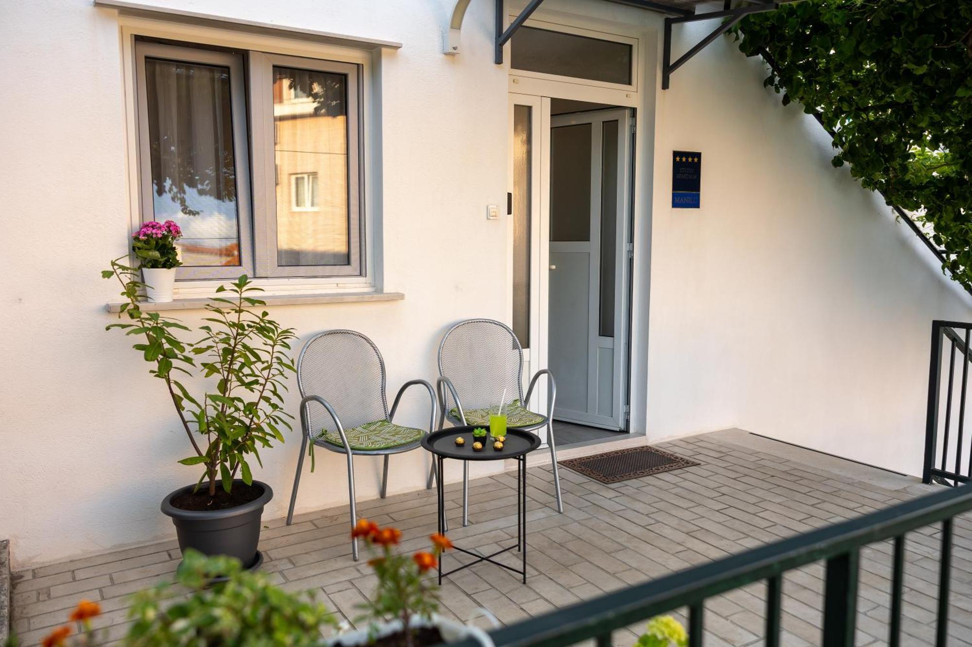 Manilu Apartment